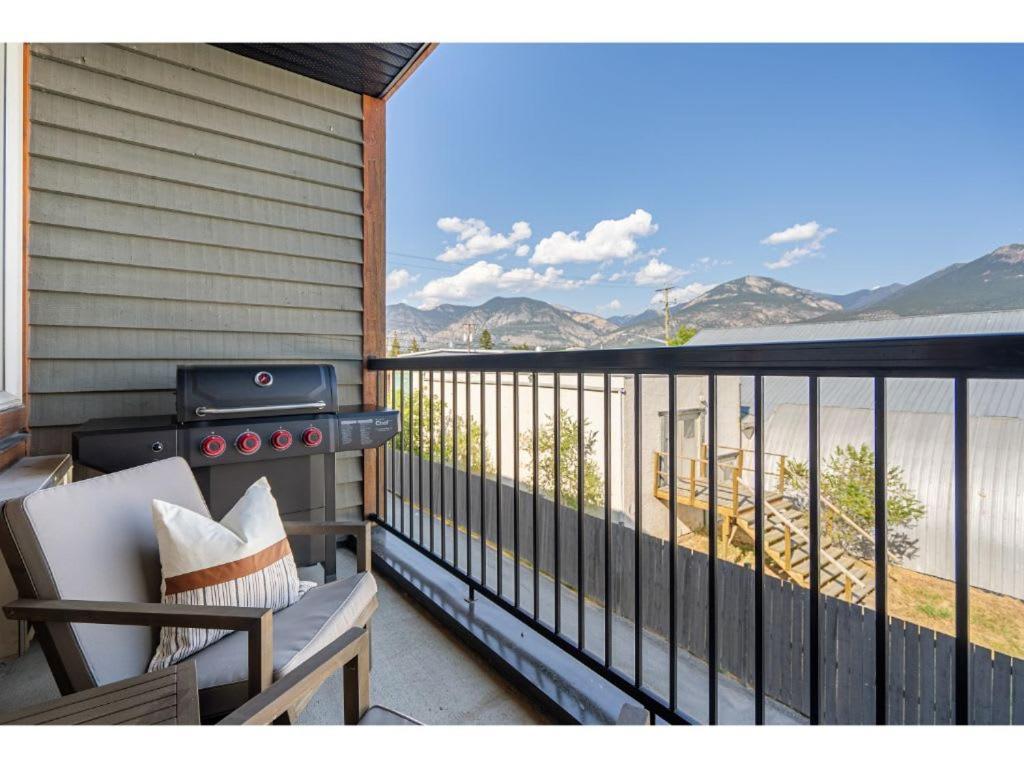 The Grizzly House I Sleep 7 I Patio & Bbq I 55 Tv Lejlighed Invermere Eksteriør billede